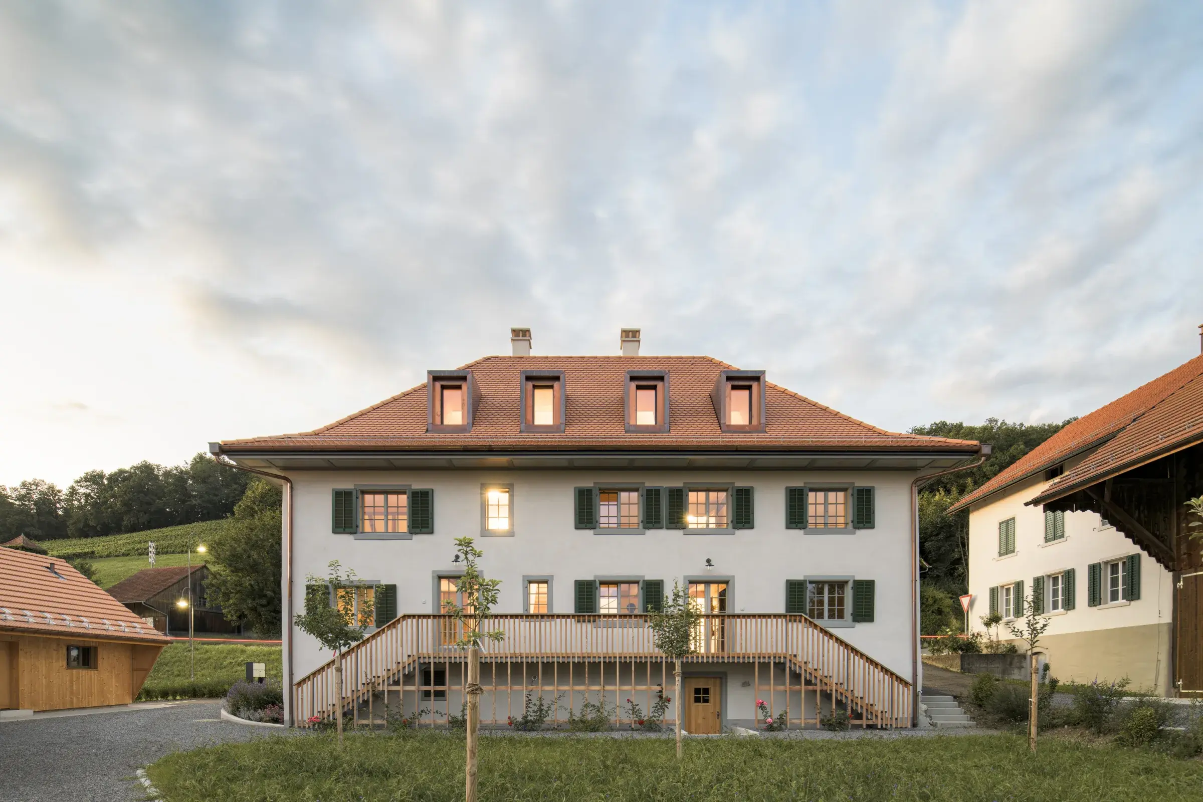 Sonne Niederneunforn – saniertes denkmalgeschütztes Wohnhaus mit Neubau in Holzbauweise